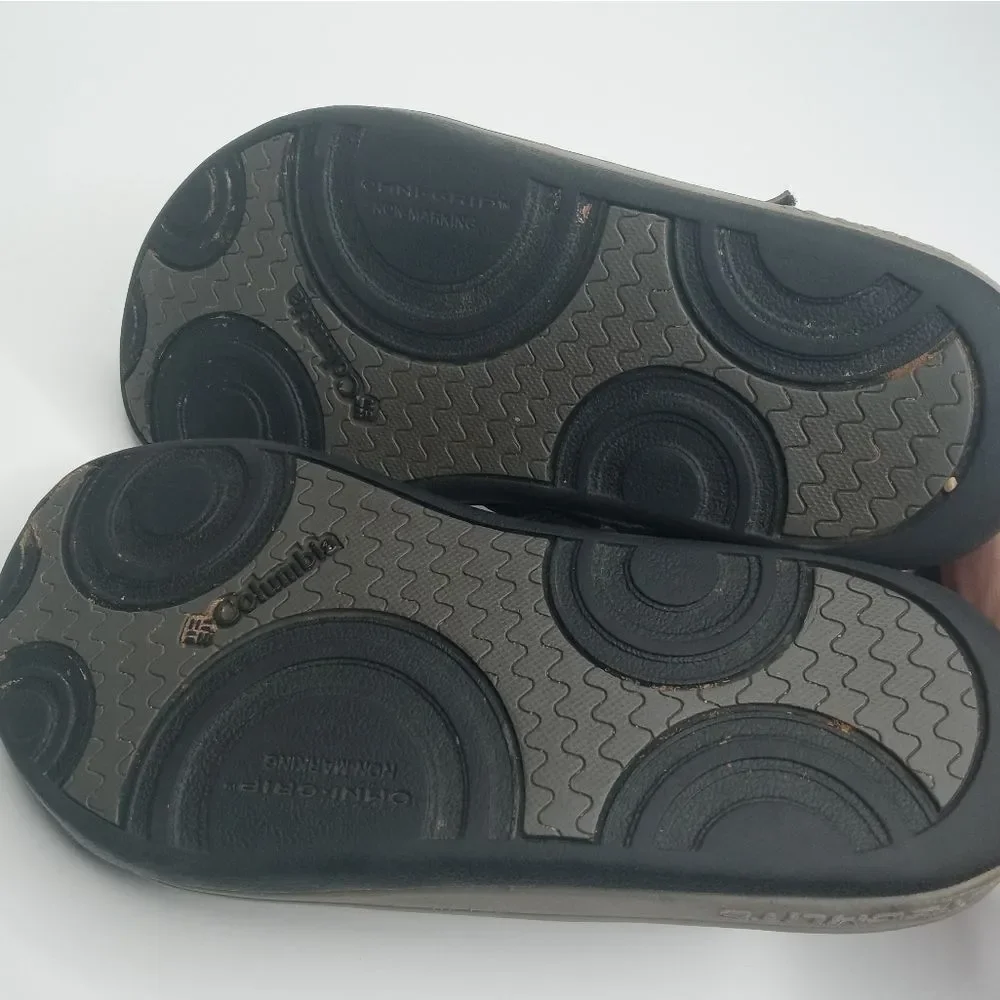Columbia boys sandals size 2